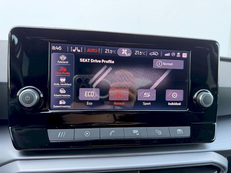 Seat Leon (2023) 1.5 TSI 96kW FR - fotka 17 z 35
