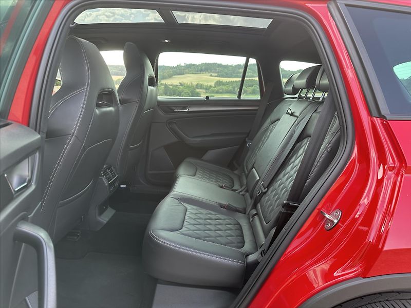 Škoda Kodiaq 2,0 TDI 147kW Sportline Zaruka - fotka 15 z 44