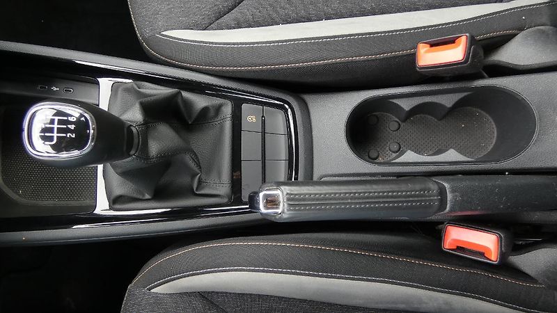 Škoda Kamiq 1,5 TSi 110KW STYLE - fotka 18 z 23