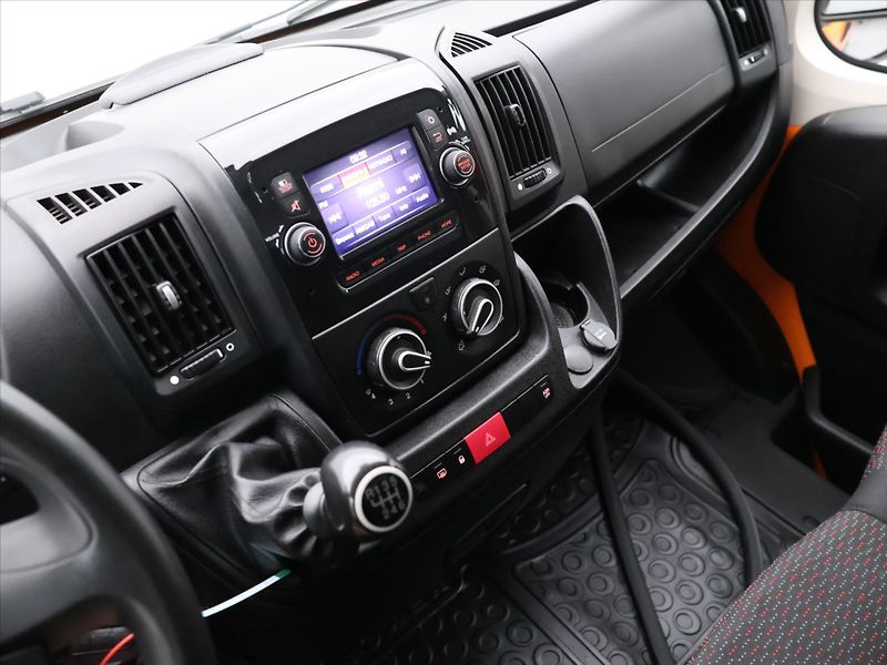 Peugeot Boxer 2,2 HDI 103kW L3H3 Tažné DPH - fotka 18 z 29