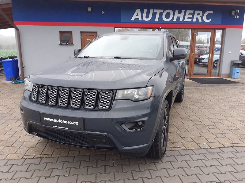 Jeep Grand Cherokee (2018) 3.6 L V6 4x4 - fotka 1 z 40