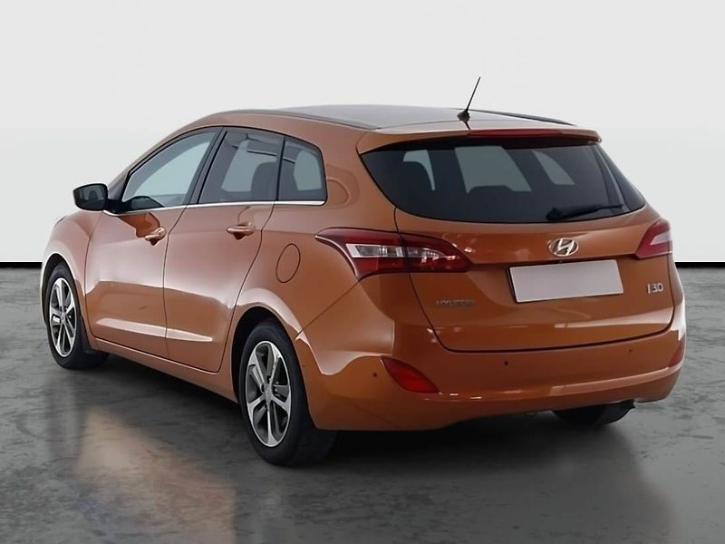 Hyundai i30 (2015) 1.6 CRDi, Tempomat - fotka 4 z 19
