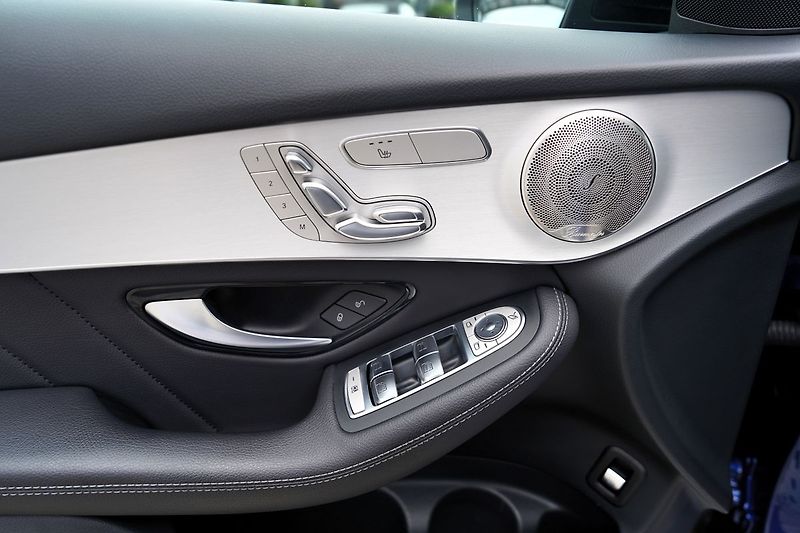 Mercedes-Benz GLC 300 de 4Matic Coupe AMG,ČR - fotka 17 z 45