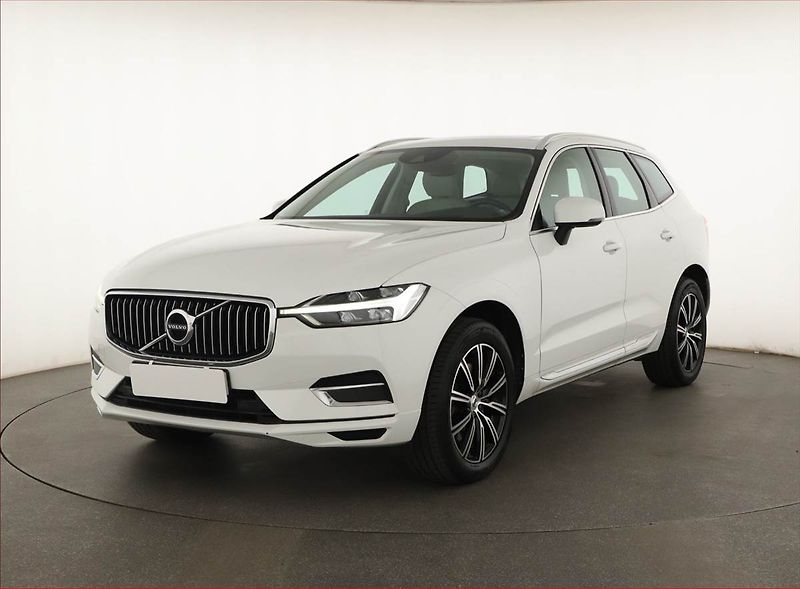 Volvo XC60 (2018) D4 AWD - fotka 2 z 27