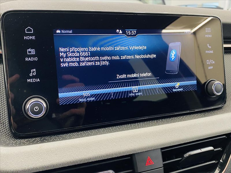 Škoda Scala 1,0 TSI 85kW Selection - fotka 13 z 25