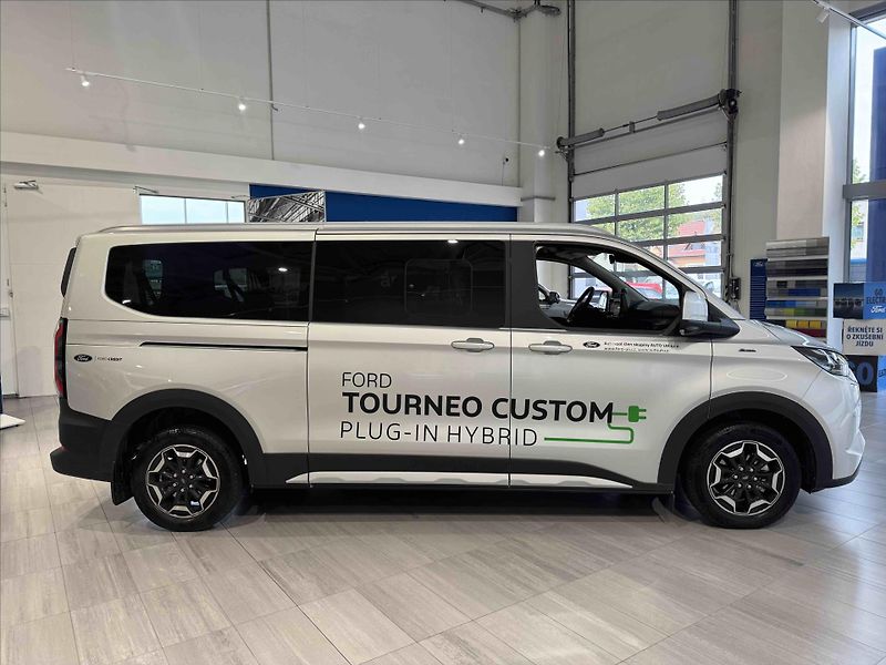 Ford Tourneo 2,5 Duratec Hybrid (PHEV)  Cus - fotka 3 z 17