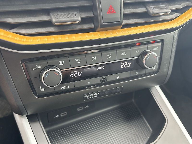 Seat Arona (2022) 1.0 TSI Style - fotka 14 z 27
