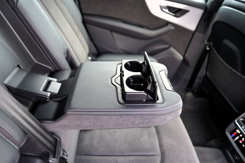 Audi Q7 50 TDI/Q/360/22/Sline/DPH - fotka 32 z 48