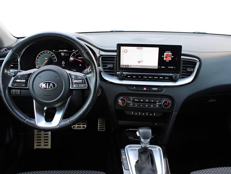 Kia XCeed (2020) 1.6 T-GDI 150kW automat LED - fotka 5 z 32