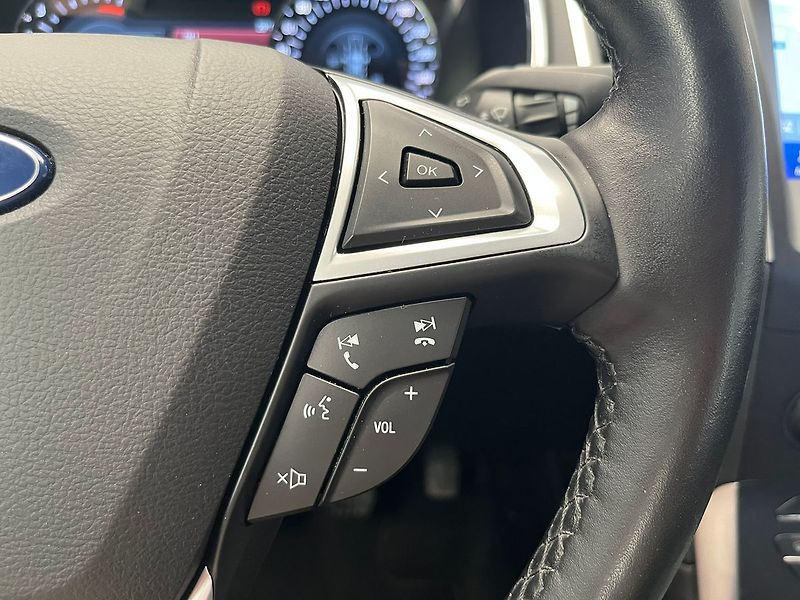 Ford S-MAX 2.0 EB Titanium mauál - fotka 11 z 51