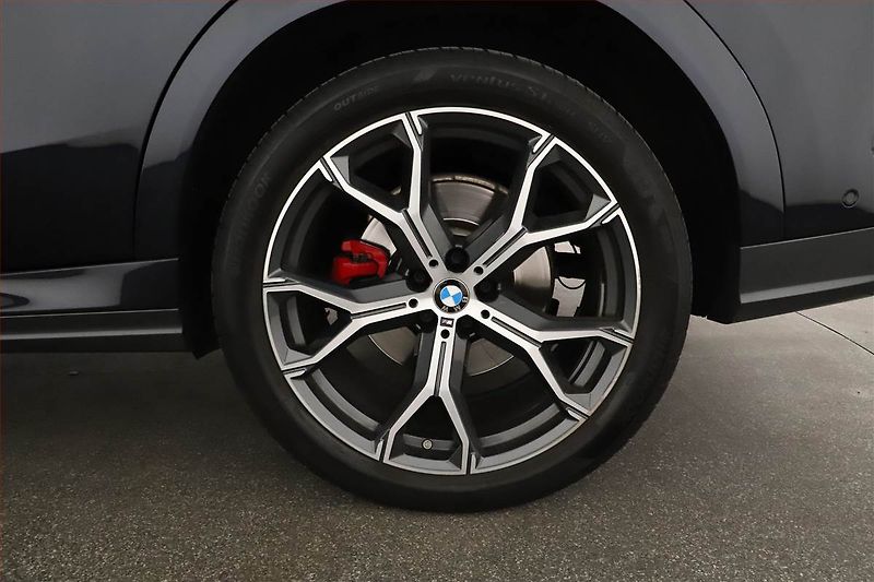 BMW X6 (2022) xDrive40i - fotka 20 z 20