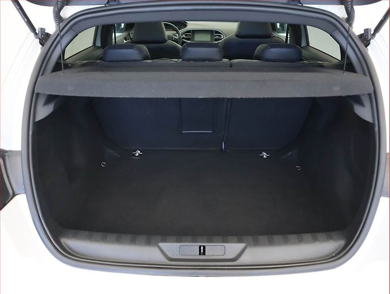 Peugeot 308 (2015) 2.0 BlueHDi GT, Automat, Kůže - fotka 14 z 23