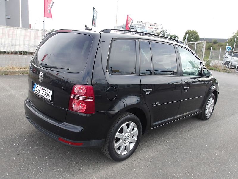 Volkswagen Touran 1,6i 75kW ! KRASAVEC !!! - fotka 8 z 26