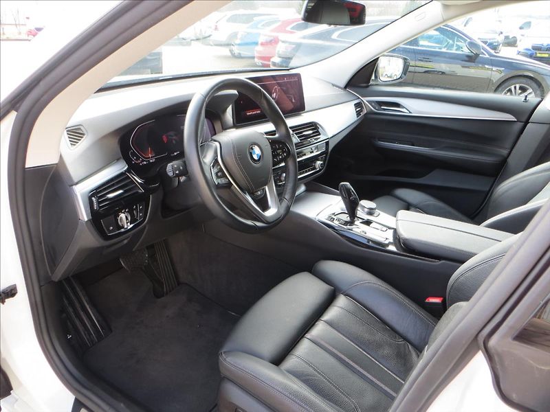 BMW Řada 6 3,0 640i 245kW xDrive AT GT - fotka 15 z 32