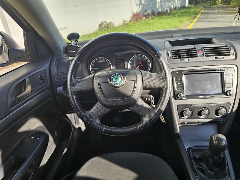 Škoda Octavia (2011) 2 1.6TDI FACELIFT  - fotka 13 z 17