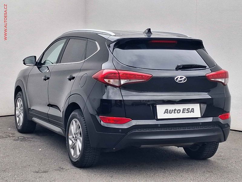 Hyundai Tucson (2016) 1.6 GDi, Navi, kamera - fotka 6 z 17