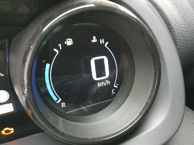 Toyotu Yaris jsme si prohlédli ve starém plynojemu v Amsterdamu.