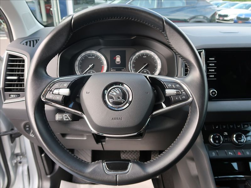 Škoda Karoq 2,0 TDi,110kW,Style,1majČR,4X4 - fotka 18 z 30