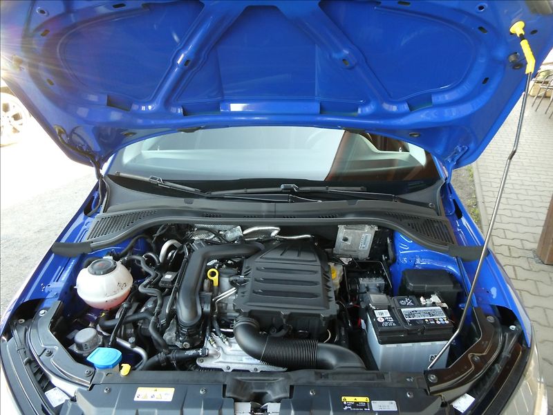 Škoda Fabia 1,0 TSi 70kW BLACK,2x kola,ČR - fotka 36 z 39