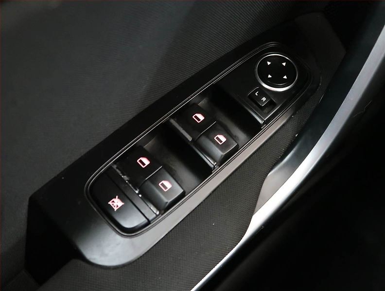 Kia Ceed (2018) 1.4 CVVT, Serv.kniha, Tempomat - fotka 14 z 14