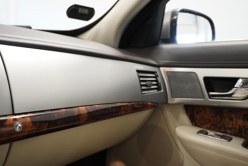 Jaguar XF 3.0D 202kW S-PORTFOLIO - fotka 23 z 34