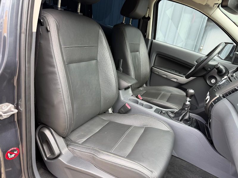 Ford Ranger 3,2 TDCI 4x4 / manuál /  - fotka 20 z 25