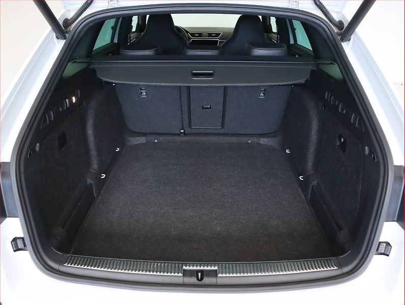 Škoda Superb (2019) Sportline 2.0 TDI, Kůže, Navi - fotka 14 z 20
