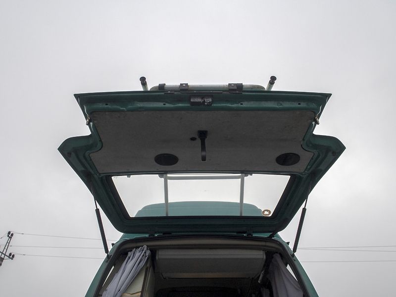 Volkswagen Transporter (1999) 2.5TDI 75KW – OBYTNÝ REIMO - fotka 39 z 47