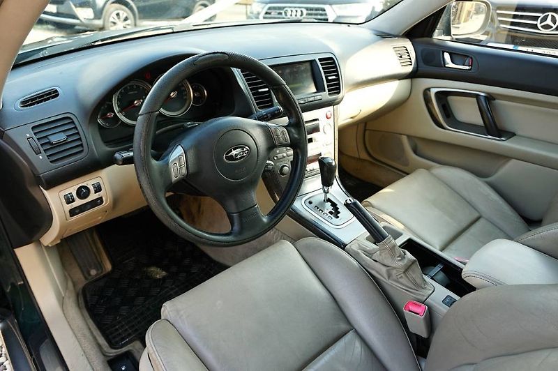 Subaru Outback (2004) 3,0R  H6 180 kW - fotka 28 z 52
