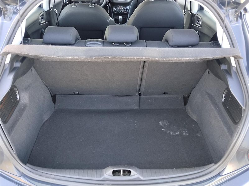 Peugeot 208 1,6   1.6 HDI  55kW Klimatizac - fotka 26 z 29