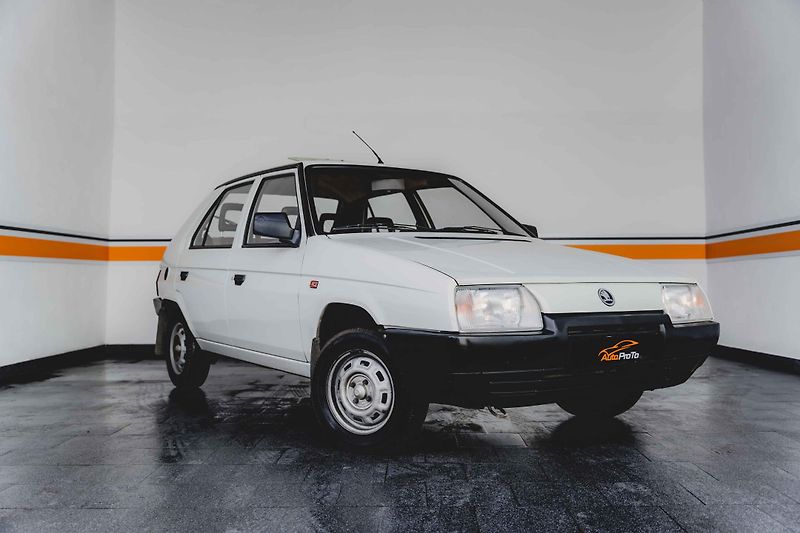 Škoda Favorit (1992) 135L*1992*1.majitel*54.000km - fotka 3 z 16