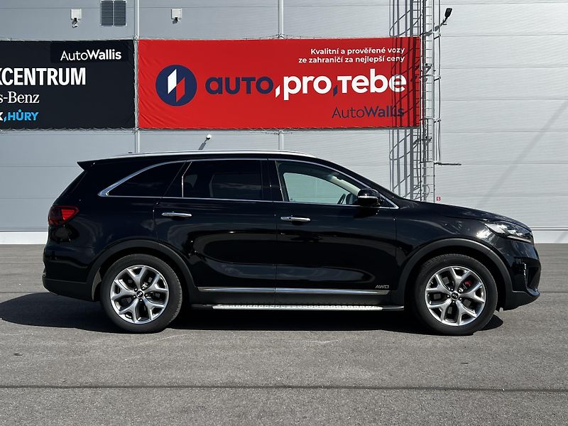 Kia Sorento 2.2 CRDi 4WD GT-Line 7-Míst TZ - fotka 3 z 30