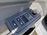 Volkswagen Golf (2022) 2.0 TDi, ČR, Life - náhled 13