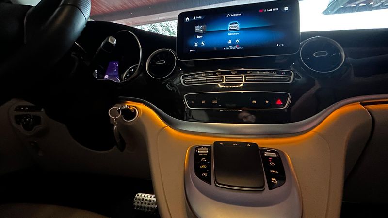 Mercedes-Benz Třídy V (2023) 300 Exclusive L 4M AIR LEDNICE - fotka 23 z 46