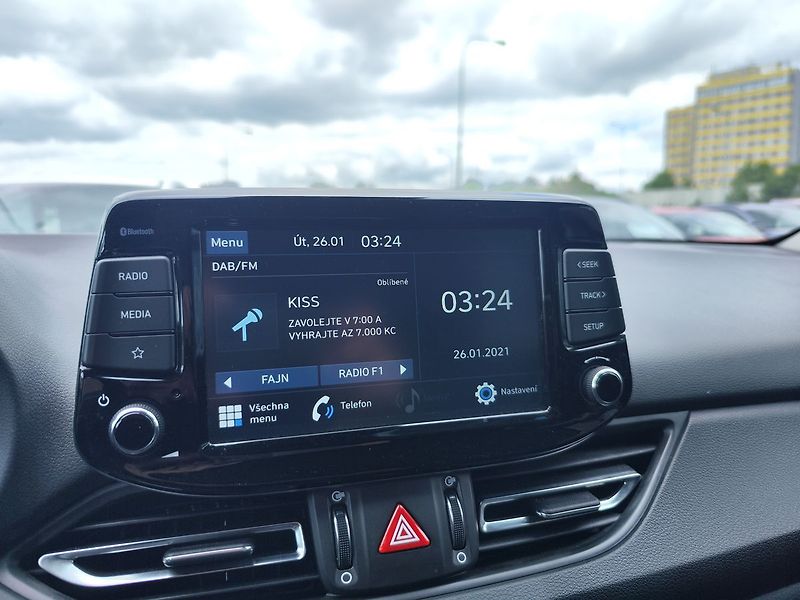 Hyundai i30 1.5 T-GDi/117kW Smart MHEV - fotka 15 z 31