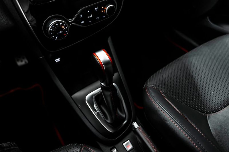Renault Clio RS Trophy - fotka 13 z 27