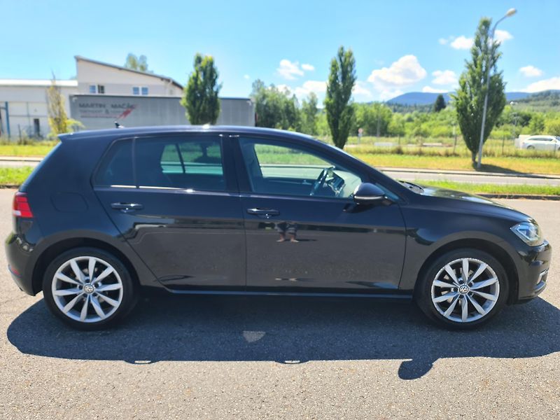 Volkswagen Golf (2018) VII 1.4 TSi COMFORTLINE 92-KW  - fotka 5 z 26