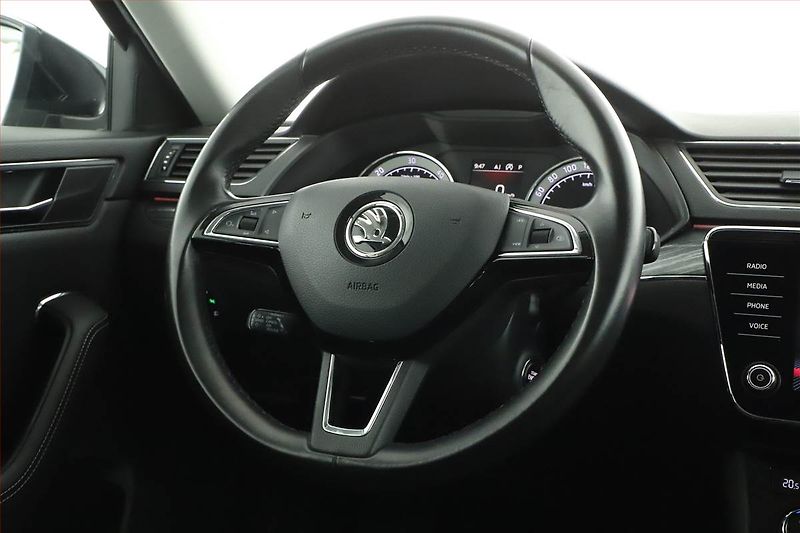 Škoda Superb (2020) Style 2.0 TDI, Automat, ČR - fotka 16 z 19