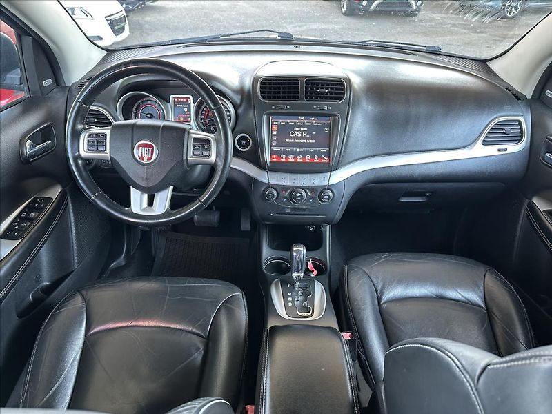Fiat Freemont 2,0 AUTOMAT 4x4 7.míst - fotka 16 z 32