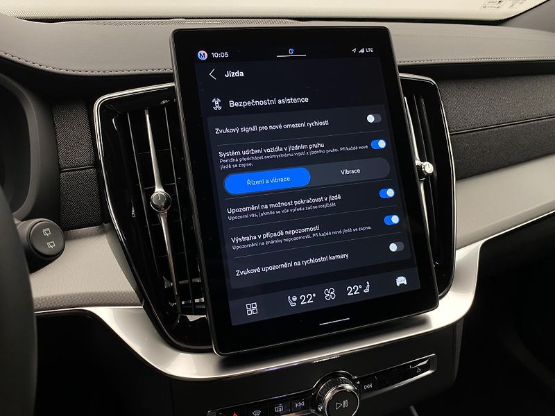 Volvo XC90 (2026) B5 AWD AUT BLACK EDITION PLUS  - fotka 52 z 71