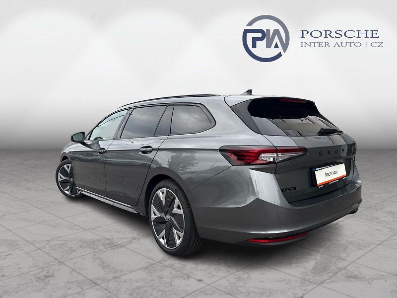 Škoda Superb Sportline 2.0 TDI 110KW DSG Co - fotka 7 z 29