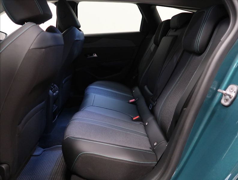 Peugeot 308 1,2 PT AT ALLURE NAVI KAMERA - fotka 38 z 42