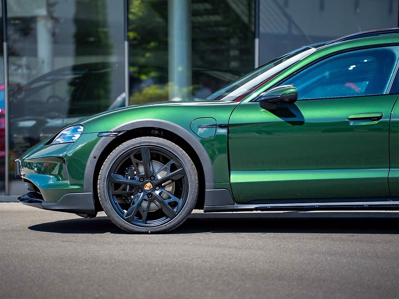 Porsche Taycan 4 Cross Turismo 360 InnoDrive - fotka 10 z 11