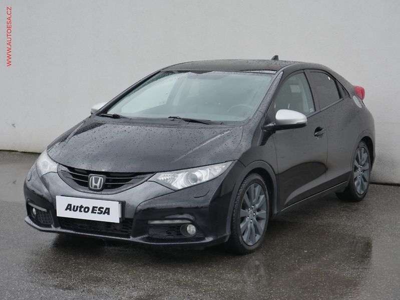 Honda Civic (2012) 2.2i-DTEC, ČR, Executive - fotka 3 z 24