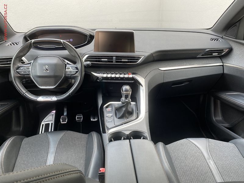 Peugeot 3008 (2019) 1.2PT, GT Line, LED, navi - fotka 8 z 18