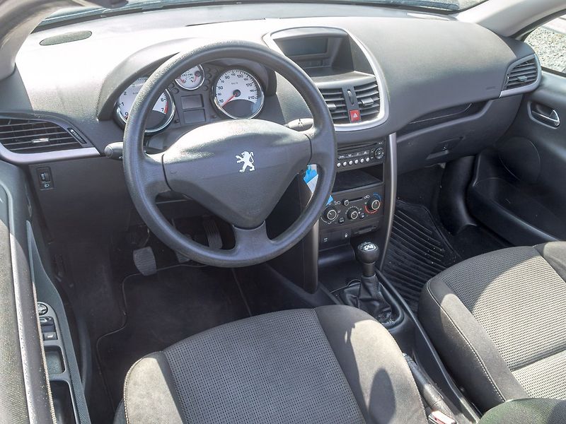 Peugeot 207 (2011) 1.6i 88KW – WINDSHOT - fotka 11 z 22