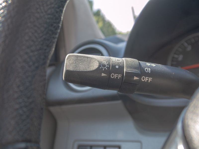 Mazda 2 (2005) 1.25i 55KW – KLIMA - fotka 15 z 30
