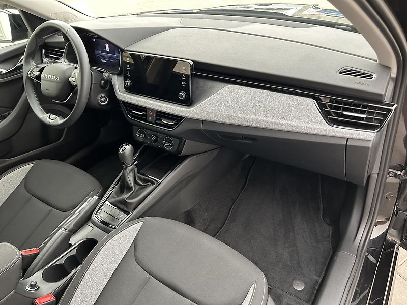 Škoda Kamiq 1.0 TSI Selection - fotka 24 z 28
