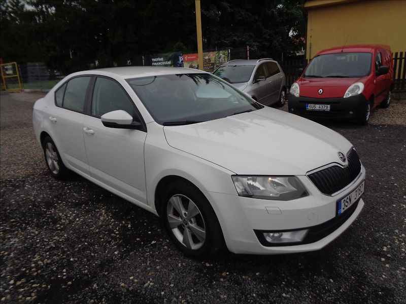 Škoda Octavia 1,6 - fotka 1 z 19