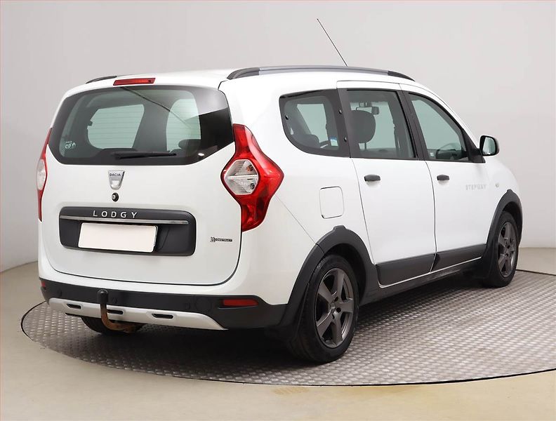 Dacia Lodgy (2017) Stepway 1.6 SCe, 7 míst, ČR - fotka 5 z 23